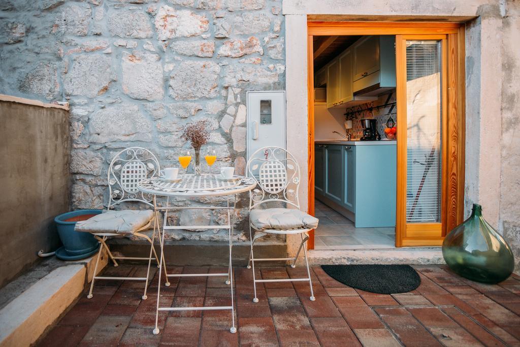 Charming Old Stone House Sali Exterior foto